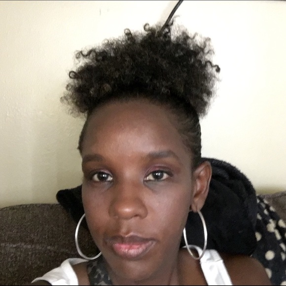 Meet your Posher, Tina - Picture 1 of 1